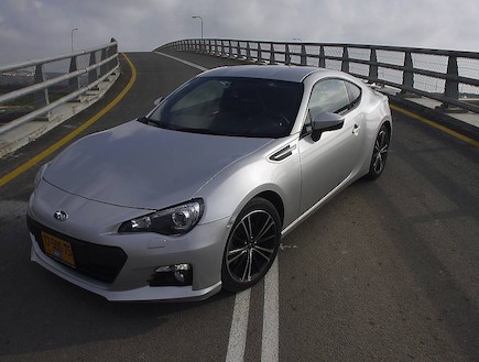 SUBARU BRZ (צילום: נעם וינד)