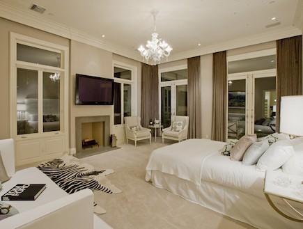 חדר שינה ליידי גאגא (צילום: מתוך: interiorholic.com)