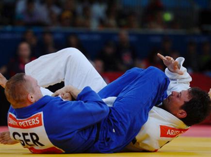 הרגע האחרון בקריירה? זאבי והכניעה לפטרס (gettyimages)