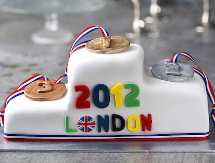 עוגת מדליות (צילום: צילום: Toby Scott, מהאתר dailymail.co.uk)