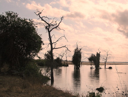 נהר הסלו לקראת שקיעה (צילום: אקספלור טיולים בעולם)