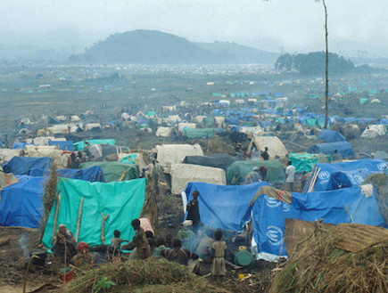 מחנה פליטים ברואנדה (צילום: ויקיפדיה)