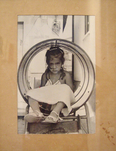 תמונת שחור לבן של ילדה (צילום: צילום ביתי)
