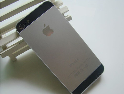 מכשיר דמה של אייפון 5 (קרדיט: micgadget.com)