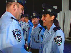הכירו: קצינה במשטרה ומוסלמית גאה (צילום: חדשות 2)