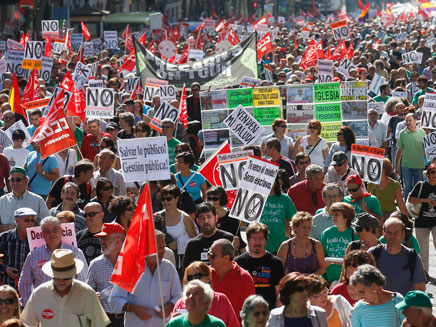 60 אלף מפגינים במרכז מדריד. היום (צילום: Reuters)