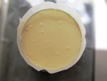 עוגת גבינה ושוקולד לבן - שלב 2 (צילום: דליה מאיר, קסמים מתוקים)