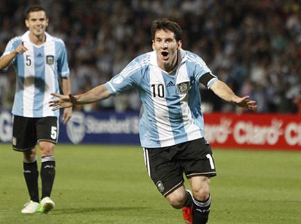 הצגה של מסי וארגנטינה מול אורוגוואי (gettyimages) (צילום: ספורט 5)