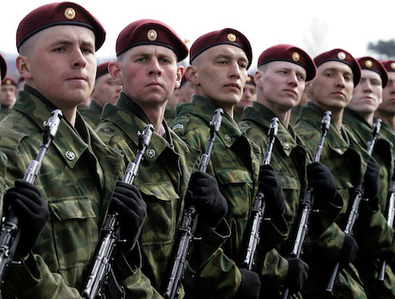 חיילים בצבא רוסיה (צילום: Dmitry Korotayev, GettyImages IL)