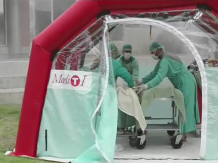 צפו בפיתוח הישראלי: חדר ניתוח מתנפח (צילום: חדשות 2)