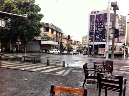 מרכז תל אביב, אחרי הגשם (צילום: גיא צברי)