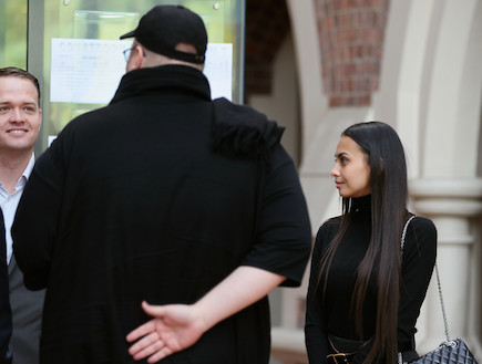 קים דוטקום עם אשתו מונה (צילום: Sandra Mu, GettyImages IL)