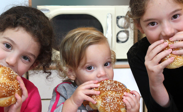 לחמניות כמו בגן - הזלילה הגדולה לחמניות כמו בגן - הזלילה הגדולה