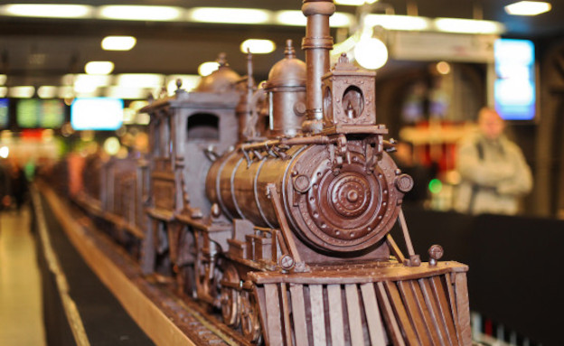 רכבת השוקולד הגדולה בעולם - מלפנים (צילום: צילום מסך מהאתר http://www.huffingtonpost.com)