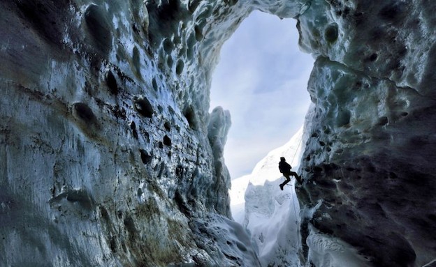 פתח החוצה במערת הקרח פתח החוצה במערת הקרח