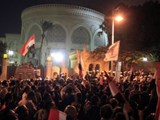 הפגנות מסביב לארמון הנשיאות, בשבוע שעבר (צילום: רויטרס)