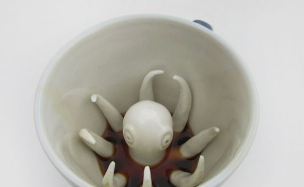 תמנון בכוס תה (צילום: מתוך: etsy.com)