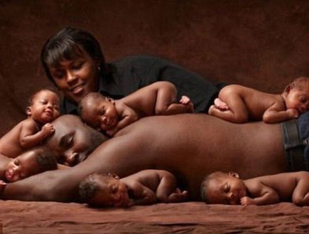השישייה של משפחת מקגי -תינוקות (צילום: צילום מסך daily mail)