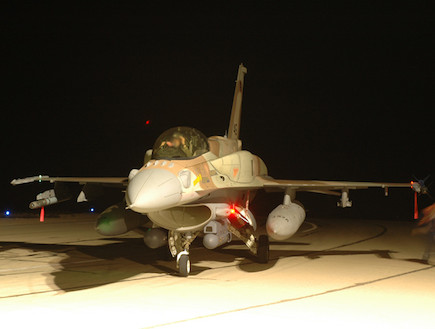 טיסה בלילה (צילום: אתר חיל האוויר)