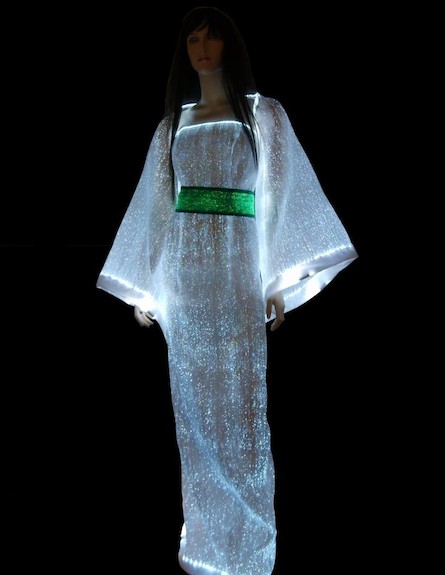שמלה זוהרת (צילום: מתוך האתר lumigram.com)