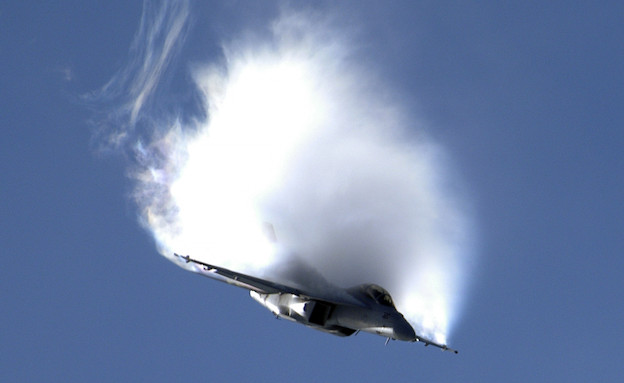 סופר הורנט F18 (צילום: צבא ארצות הברית)