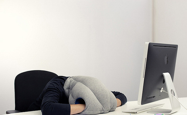 כרית מנוחה (צילום: ostrich-pillow.com)