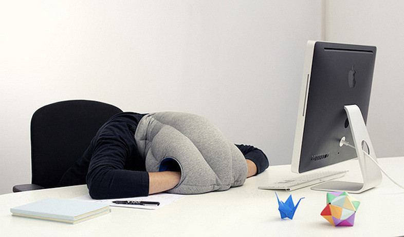 כרית מנוחה (צילום: ostrich-pillow.com)