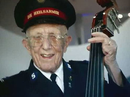 אמיל ראמסוור בן ה-94. שיא הזקנה (צילום: חדשות 2)