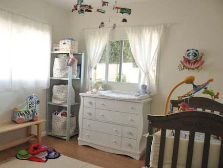 חדר שינה לתינוק (צילום: טליה ביקסון)