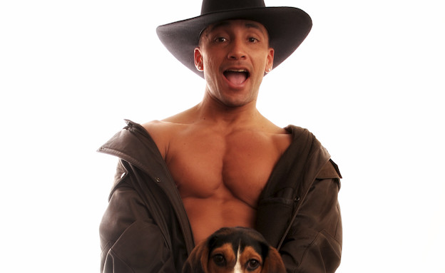 גבר עם כלב וכובע (צילום: אימג'בנק / Thinkstock)