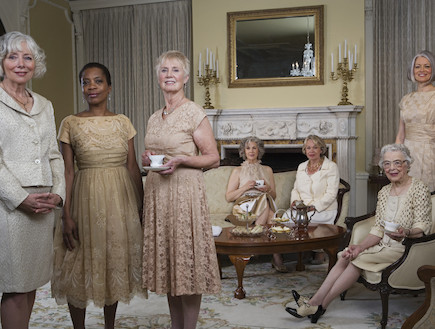 נשים שותות תה (צילום: אימג'בנק / Thinkstock)