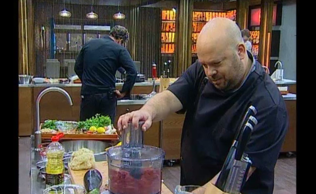 יונתן רושפלד מבשל