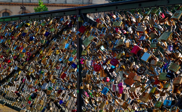 גשר בפריז גשר בפריז