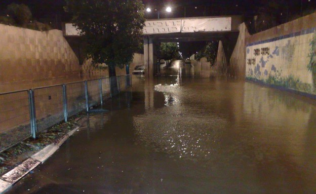 שבע תחנות (צילום: טניה גונזלס) שבע תחנות (צילום: טניה גונזלס)