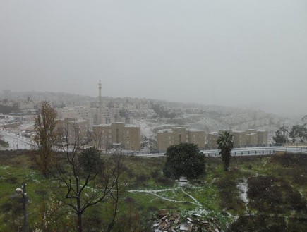 שלג בארמון הנציב בירושלים
