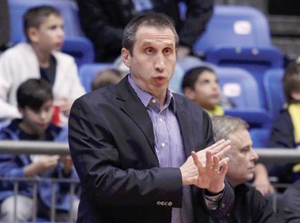 בלאט. מכיר את הכדורסל הרוסי מקרוב (אלן שיבר) צפו במאמן מדבר (צילום: ספורט 5)