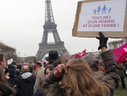 מפגינים בצרפת נגד נישואים גאים (צילום: אימג'בנק / Gettyimages)