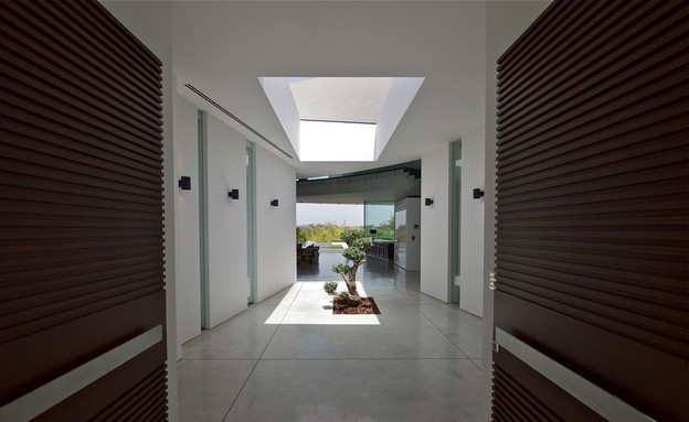 גיל גרוסמן, מסדרון