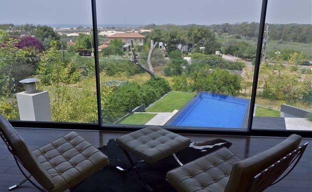 גיל גרוסמן, פינת ישיבה