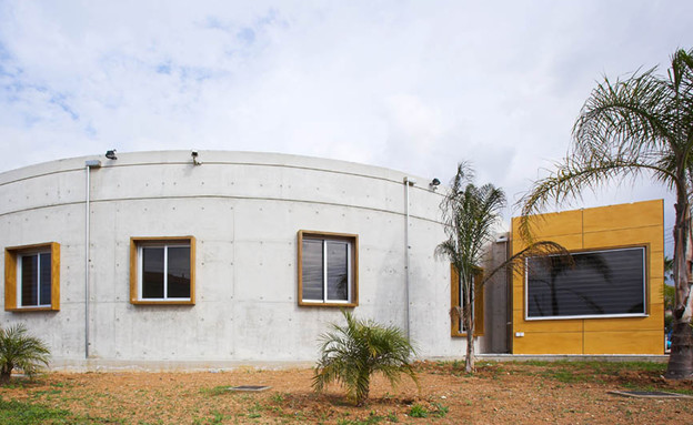 בית עגול מבחוץ