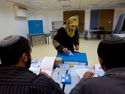 מממשים הזכות הדמוקרטית (צילום: AP)