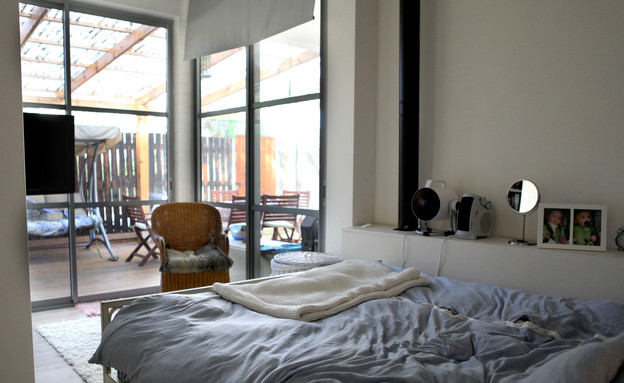 דנה דיין, חדר שינה וחלונות (צילום: אורטל דהן)