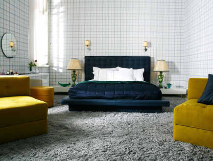 חדרי שינה, מיטה כחולה (צילום: רוני כנעני)