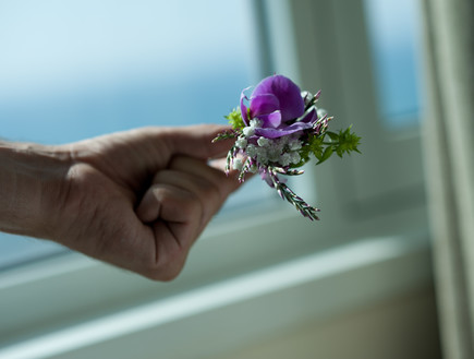 פרח לג'קט של החתן (צילום: אסף קליגר ורועי רוחלין)