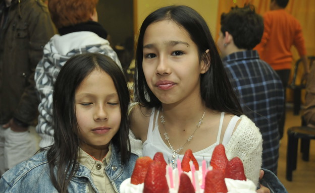 ירח לין טוחולוב