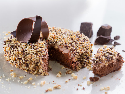 עוגת פאדג' שוקולד ללא קמח (צילום: בני גם זו לטובה, mako אוכל)