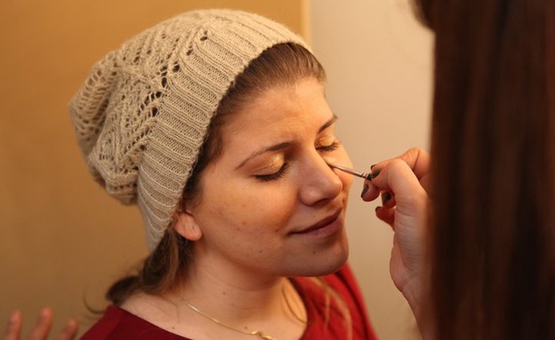 ג'קי בחדר האיפור