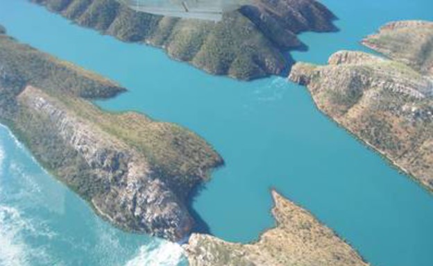 בקימברלי, מפל אופקי באוסטרליה