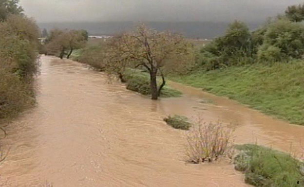 שיטפונות בנחלים ברחבי הארץ, ארכיון (צילום: חדשות 2)