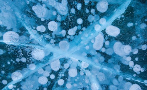 מבט מקרוב, תופעת טבע באגם